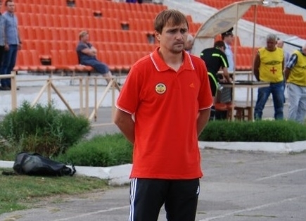 Артем Куликов  в новом сезоне продолжит тренировать "МИТОС"